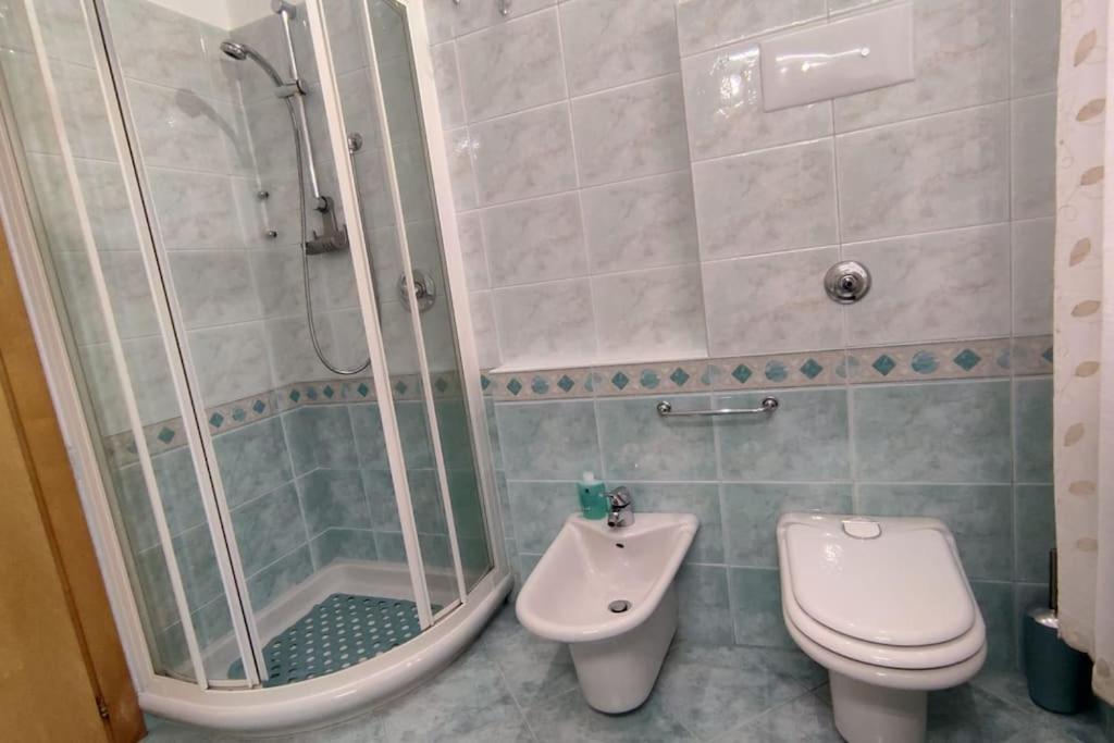 Elegante Alloggio Zona Storica Lecco Ngoại thất bức ảnh