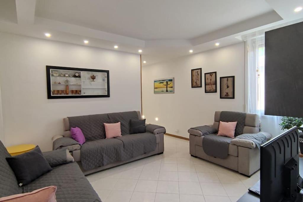 Elegante Alloggio Zona Storica Lecco Ngoại thất bức ảnh