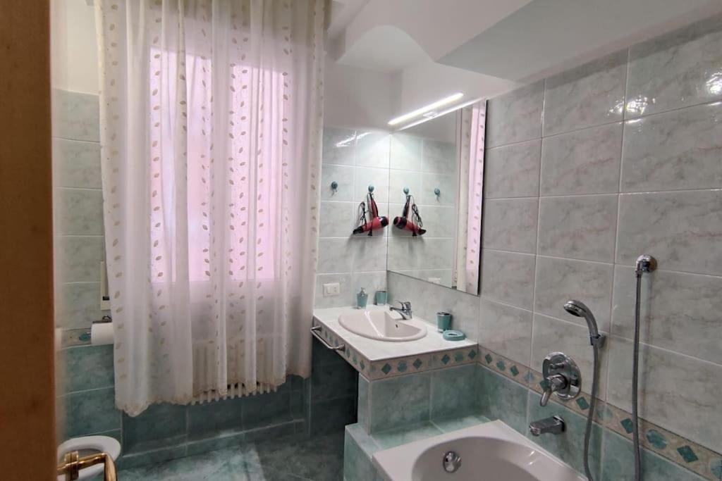 Elegante Alloggio Zona Storica Lecco Ngoại thất bức ảnh